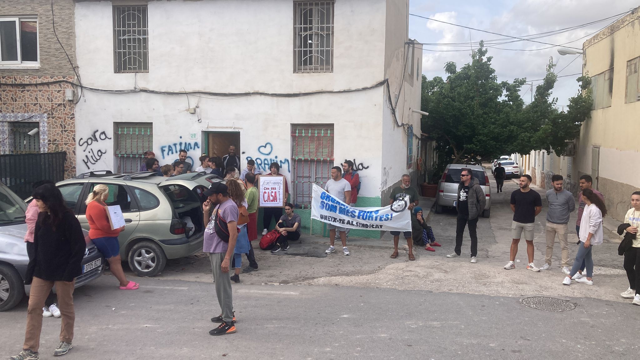 Els moviments socials d’Alacant celebren haver evitat un desnonament