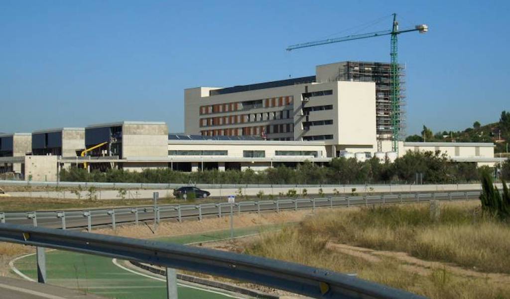 Fa 10 anys, a DLV: «Els “voltors” del negoci sanitari ronden els hospitals de Llíria i Gandia»