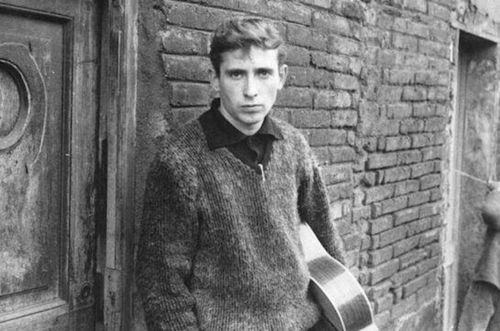 Fa 57 anys Raimon va començar la seua carrera internacional