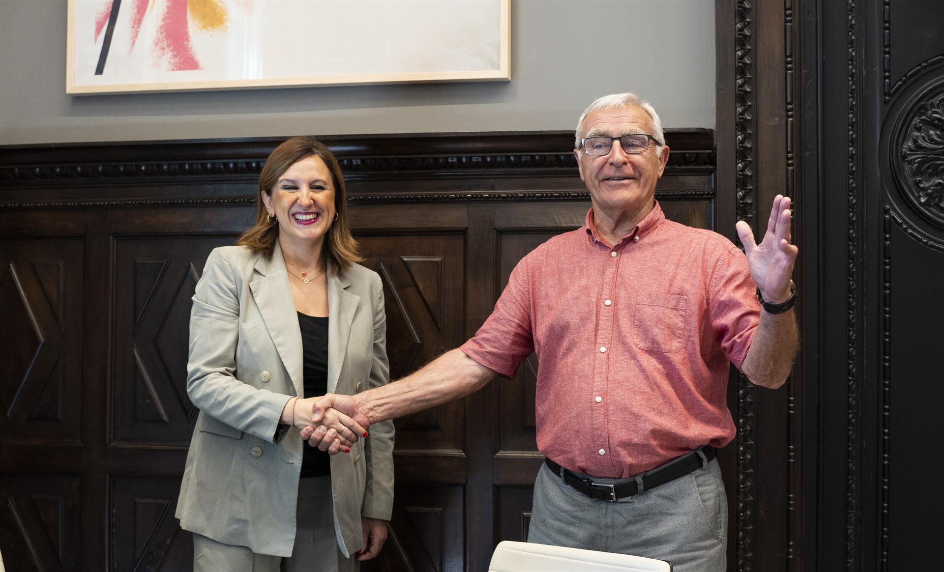 Catalá i Ribó aborden en el traspàs qüestions com el futur de la Marina o la Capitalitat Verda