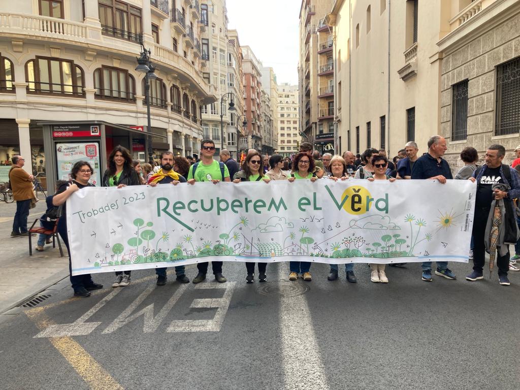 Escola Valenciana lamenta les declaracions de Mazón en contra del valencià