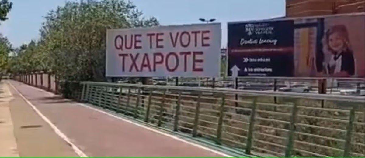 La Junta Electoral ordena la retirada de tanques amb el lema «Que te vote Txapote» a Castelló de la Plana