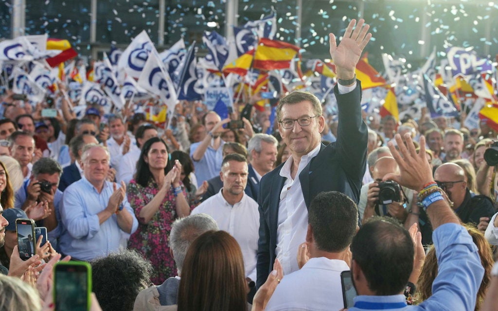 El líder del PP, Alberto Núñez Feijóo, en l'acte final de campanya del 23-J a Corunya
