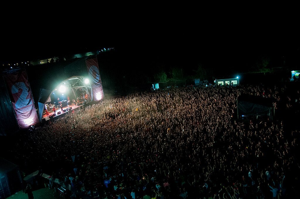 Tal dia com hui del 2008 va tindre lloc la 13a Acampada Jove, on van actuar una vintena de grups