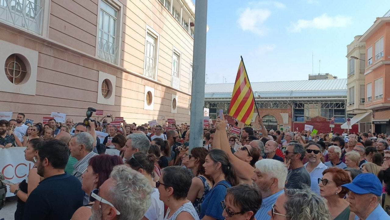 Manifestació a Borriana contra la censura de revistes