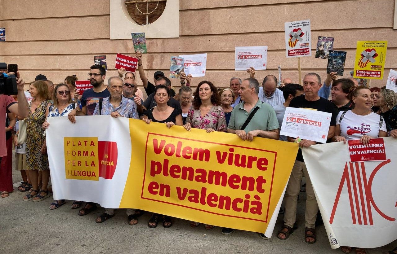 Plataforma per la Llengua publica una guia de partits en matèria de llengua de cara al 23-J
