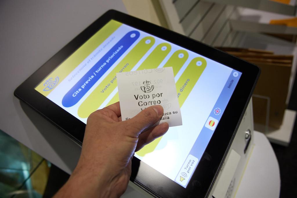 El termini per a sol·licitar el vot per correu finalitza hui