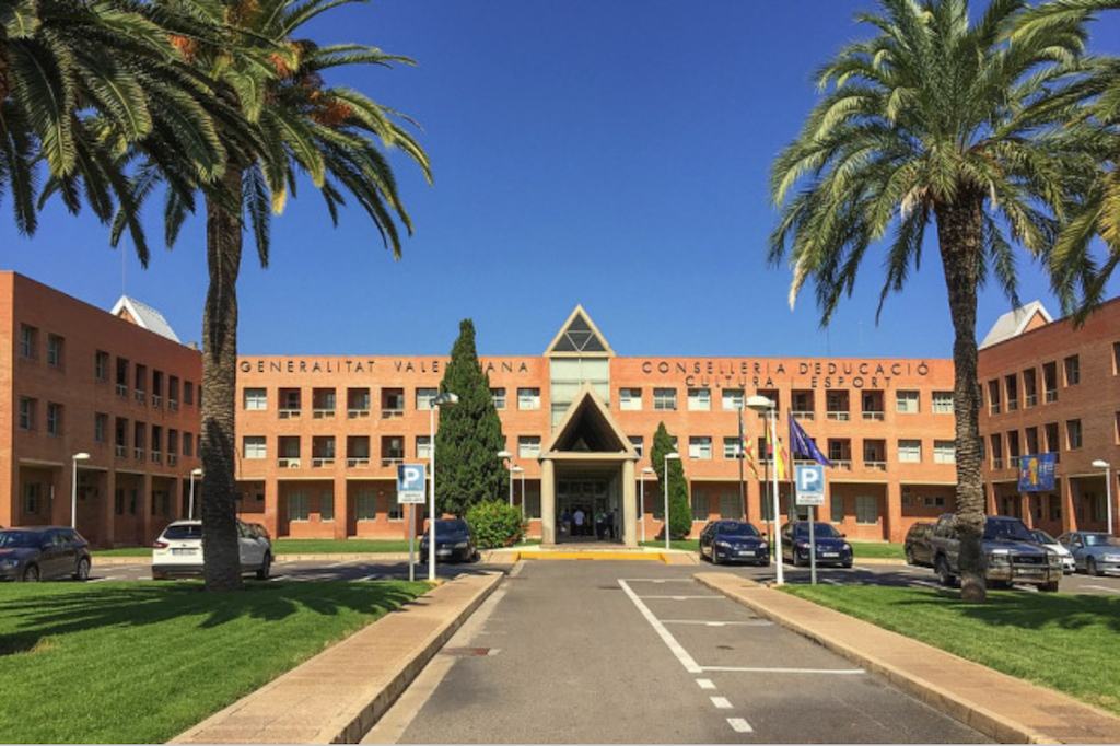 Docents convoquen una protesta pels errors en les adjudicacions de places