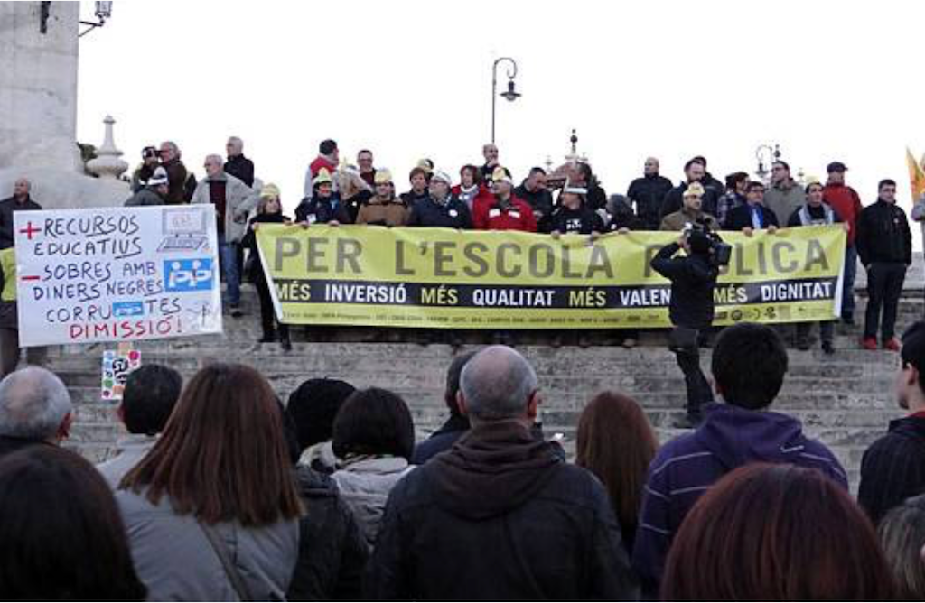 Fa 10 anys, a DLV: «La Generalitat deu 55,5 milions a les escoles i instituts públics» 