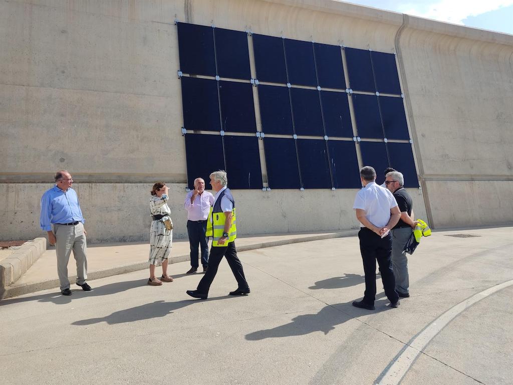 Visita a la prova pilot de membres de APV, Fundació Valenciaport, Opentop, UPV i SunnerBox