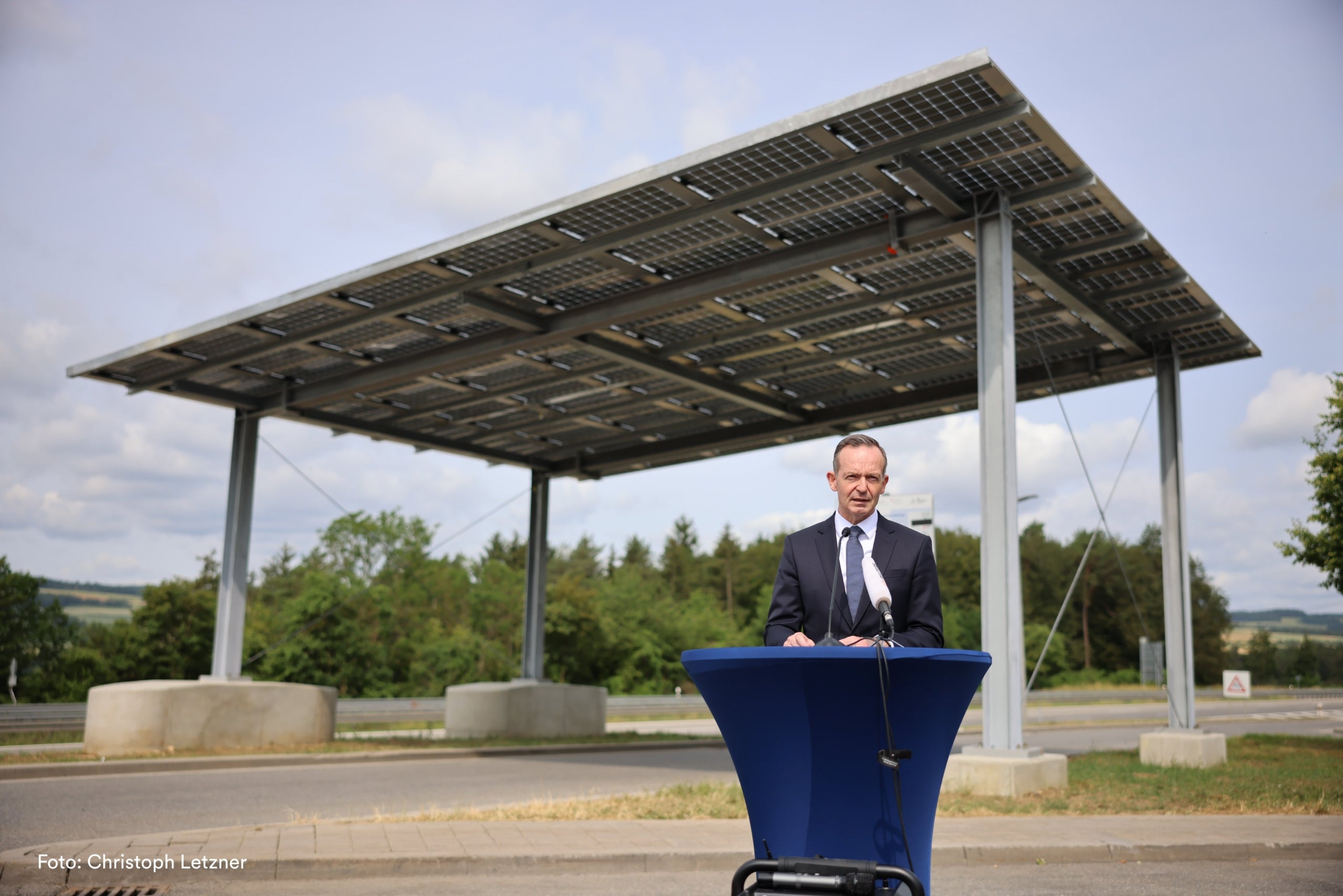 Inauguració del projecte pilot de panells solars a les autopistes