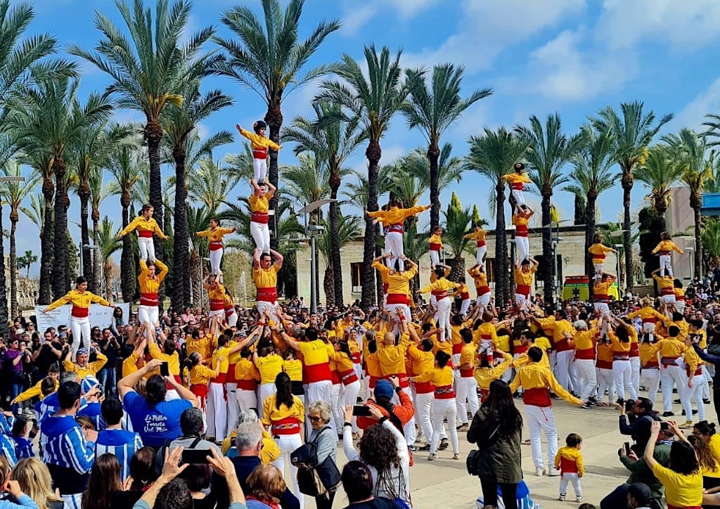 La Conlloga Muixeranga de Castelló de la Plana inicia temporada a Taüst (Aragó) i Amposta