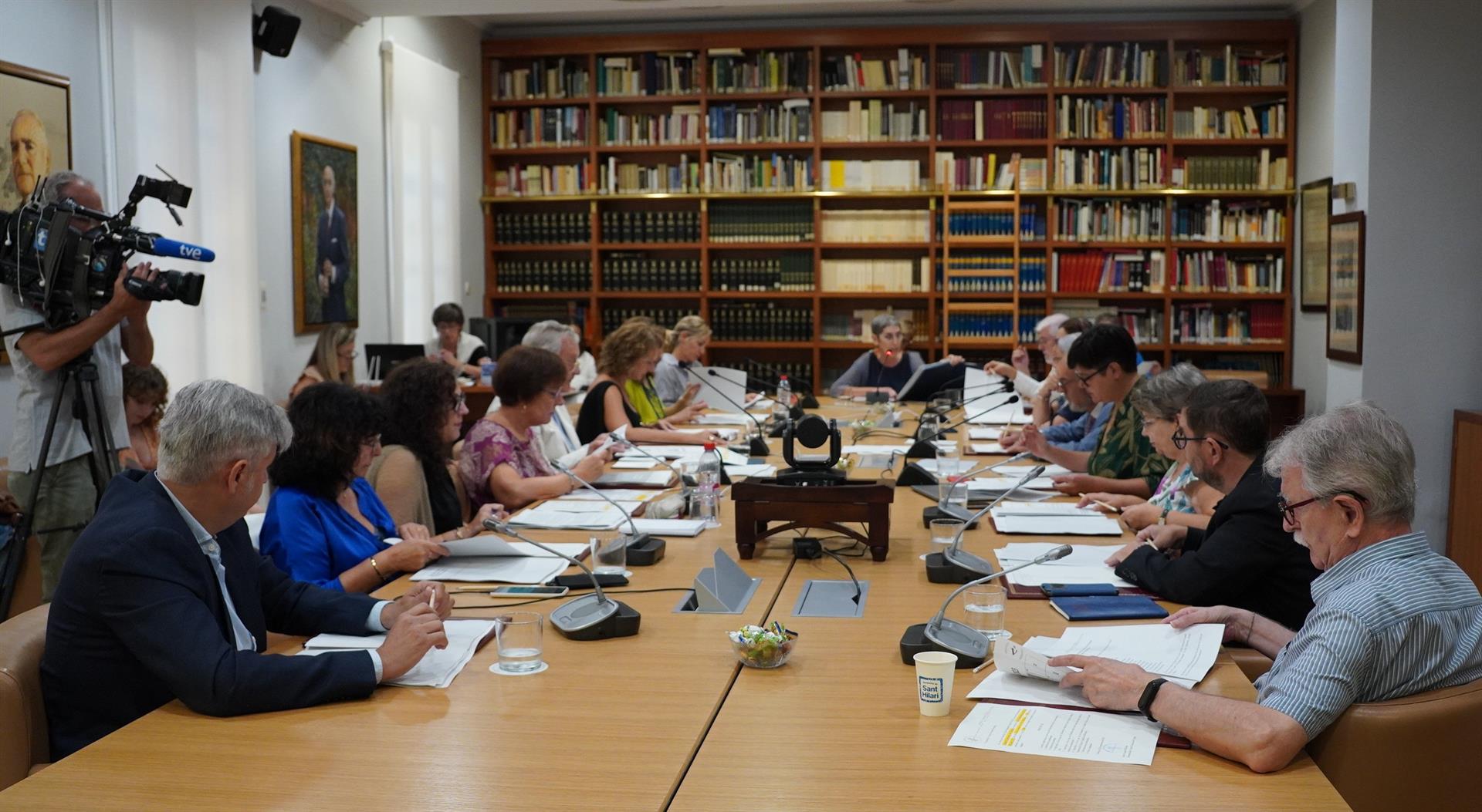 Dolors Pedrós defensa la seua legitimitat com a presidenta del CVC davant les crítiques dels consellers del PP