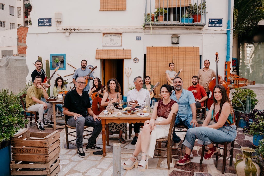 Xavi Sarrià llança «Balansiya», un «gran sarau» amb veus de la cançó tradicional [Vídeo]