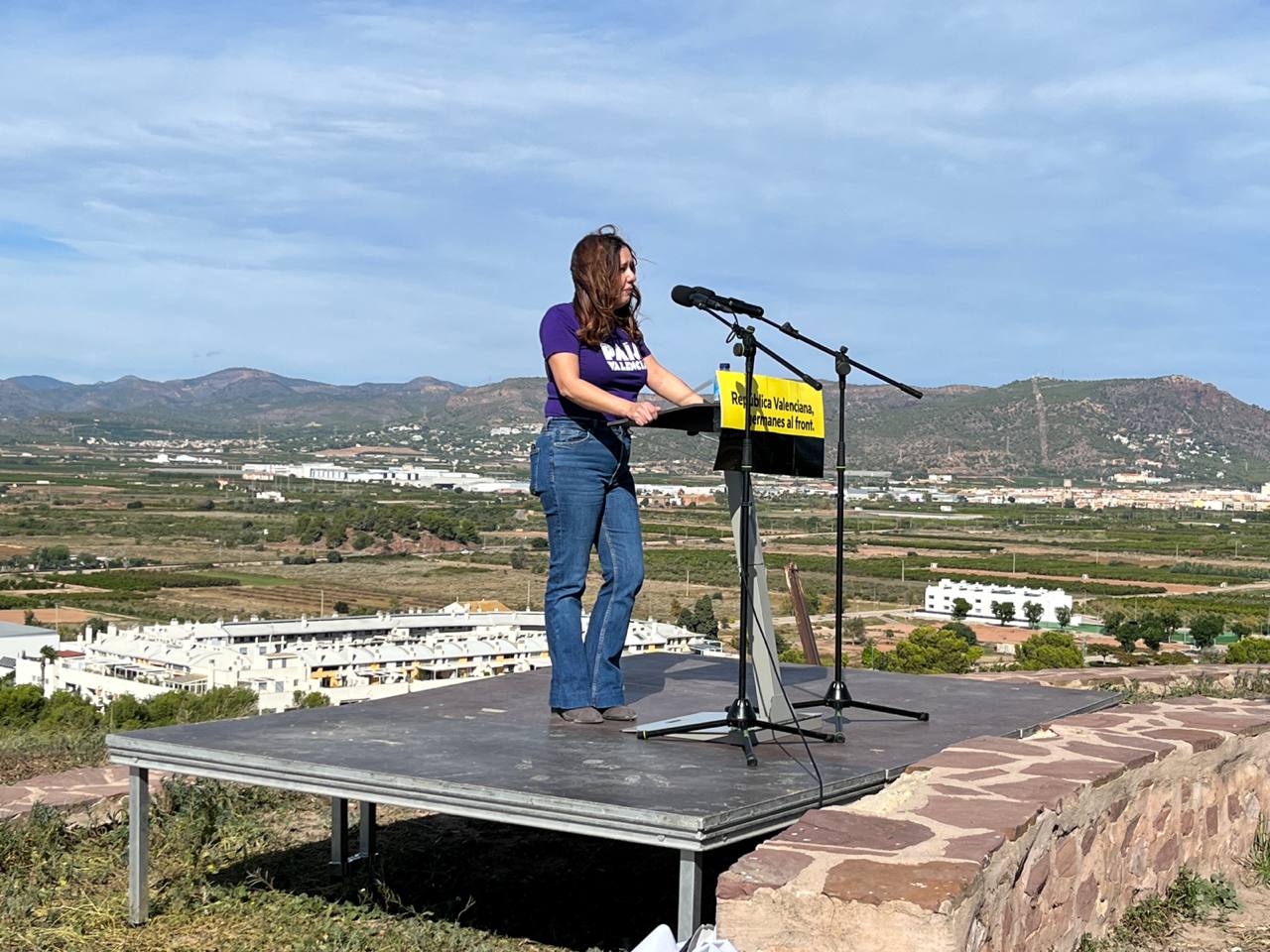 Mònica Àlvaro, representant de Bloc i País
