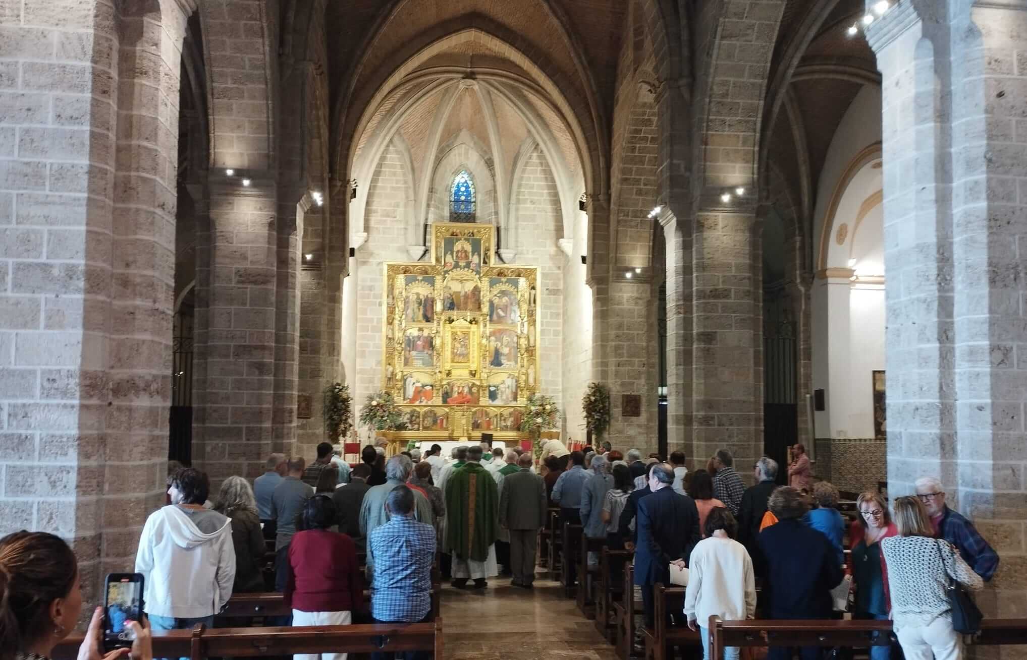 Celebració de la Missa per la Pàtria, la Pau i la Justícia a l'església del Monestir del Puig el darrer diumenge d'octubre