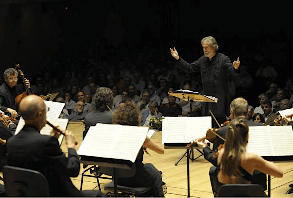Tal dia com hui del 2016 un espectador va increpar Jordi Savall per parlar català al Palau de la Música de València