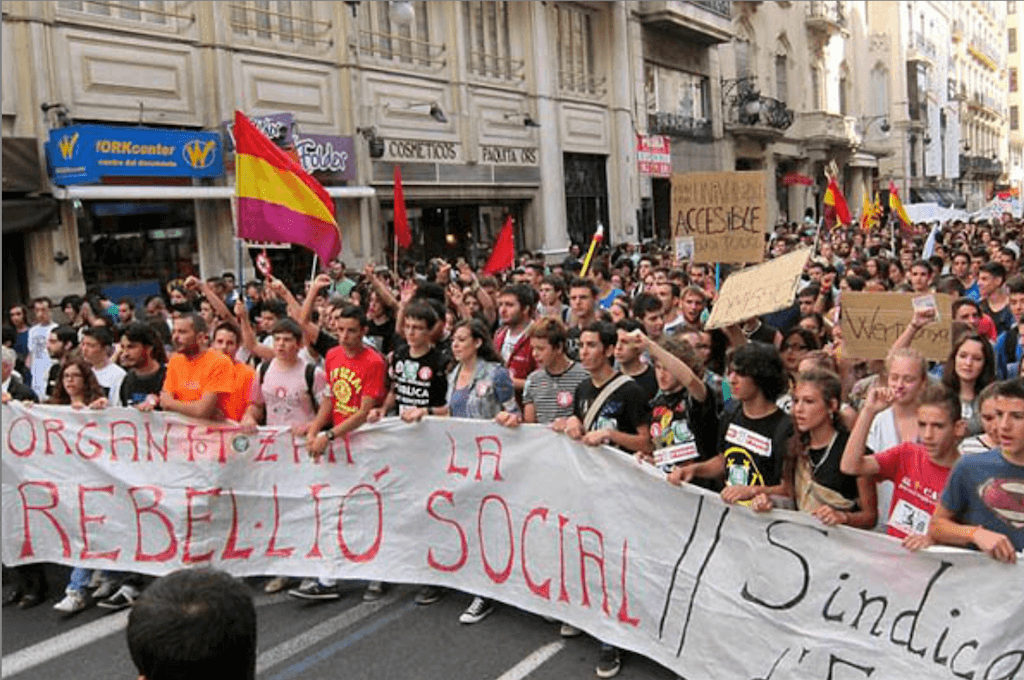 Fa 10 anys, a DLV: «Els estudiants exigeixen a Wert “que se’n vaja amb totes les seues retallades”» 