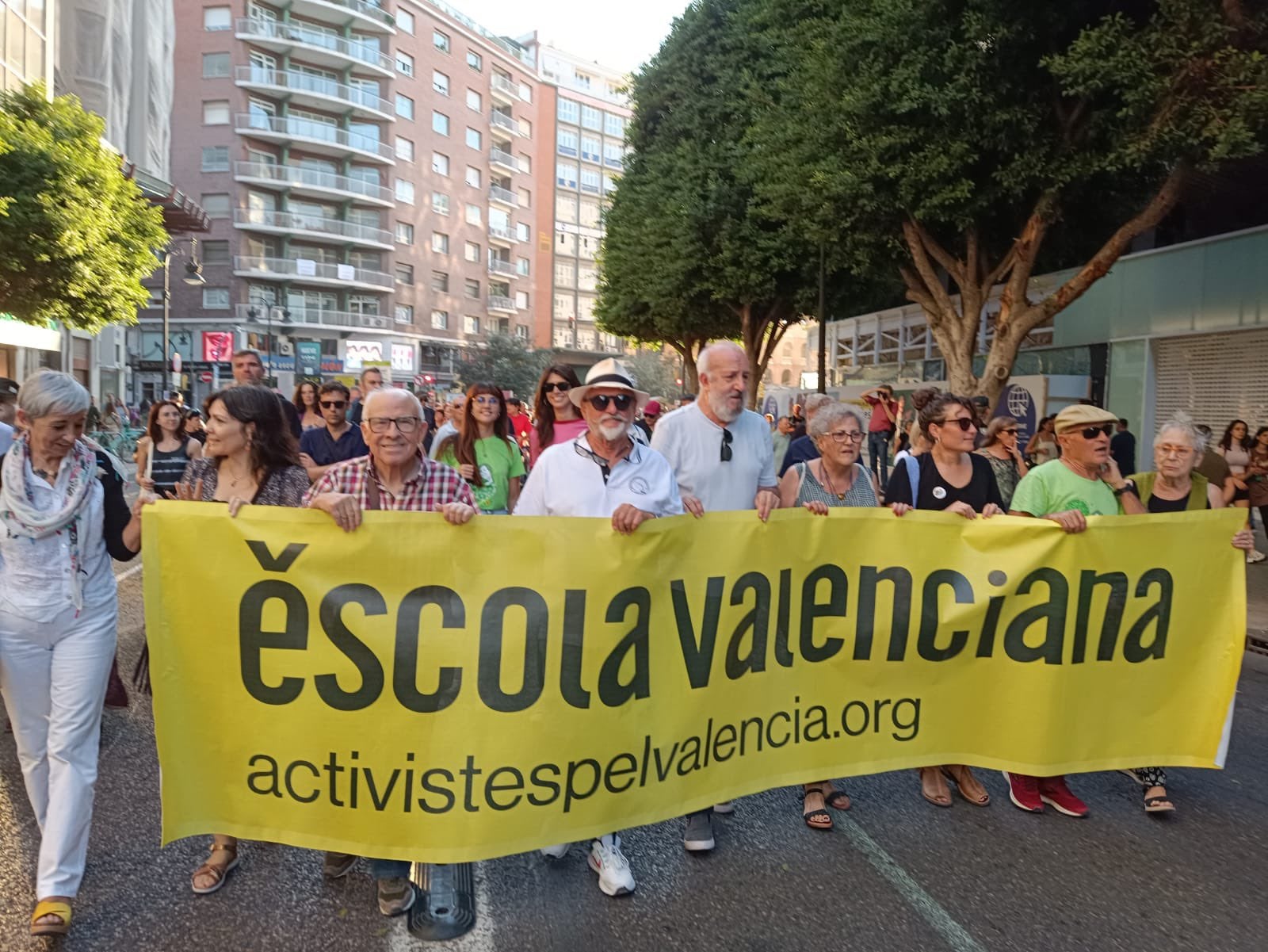 Rosa Serrano, la Fundació Full i el CEIP Bosco de Cocentaina seran premiats a la XX Nit d’Escola Valenciana