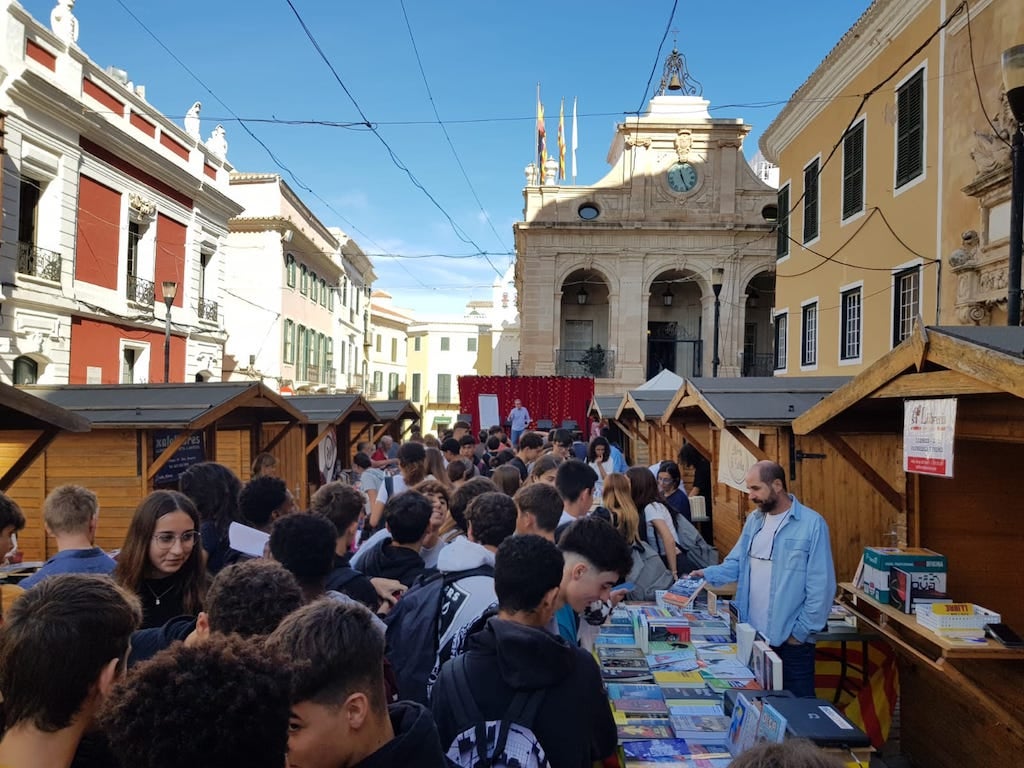Un altre atac a la llengua: a Menorca, la Fira del Llibre ja no es dirà «en català»
