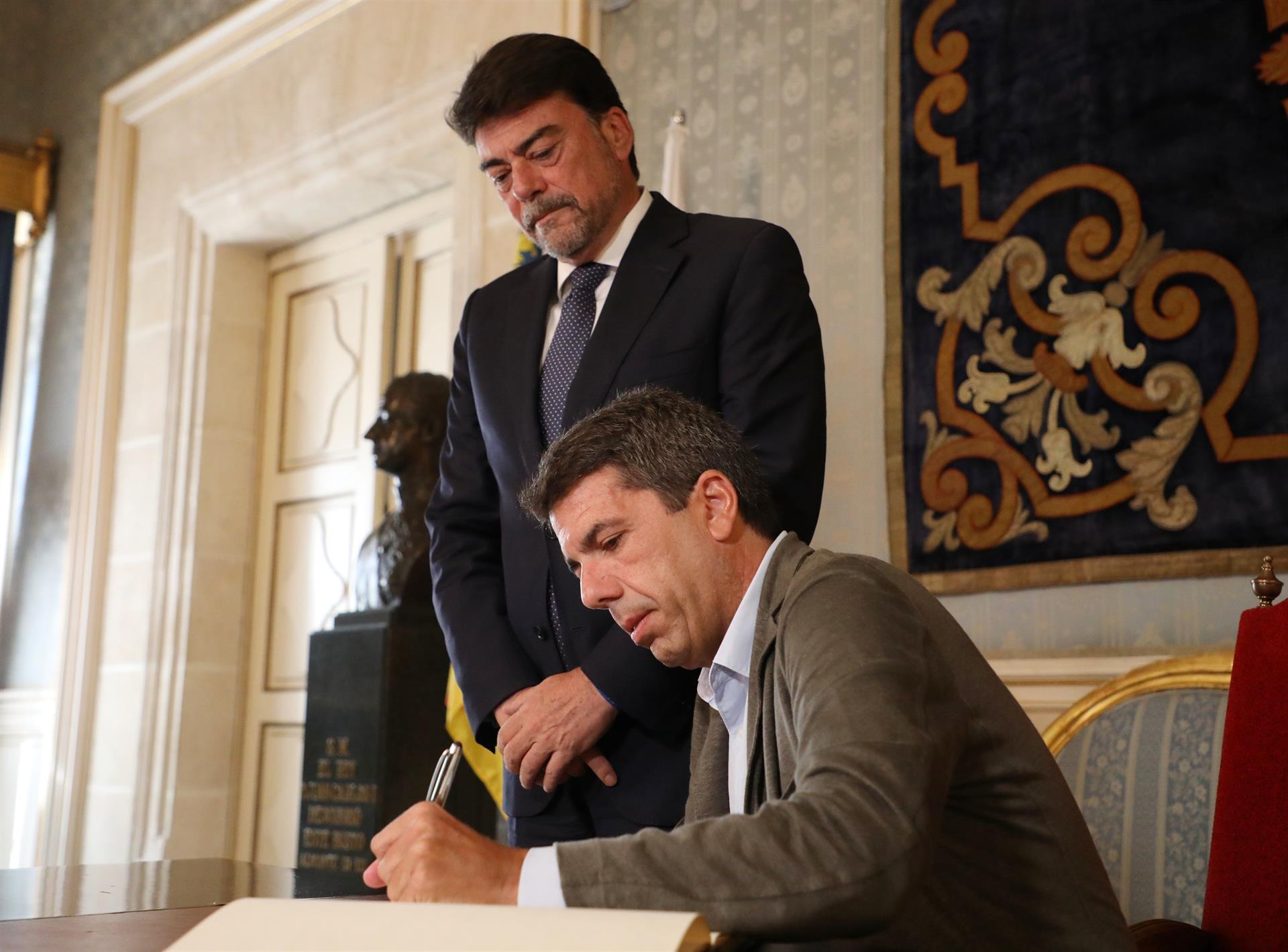 Carlos Mazón, president de la Generalitat Valenciana; i Luis Barcala, alcalde d'Alacant