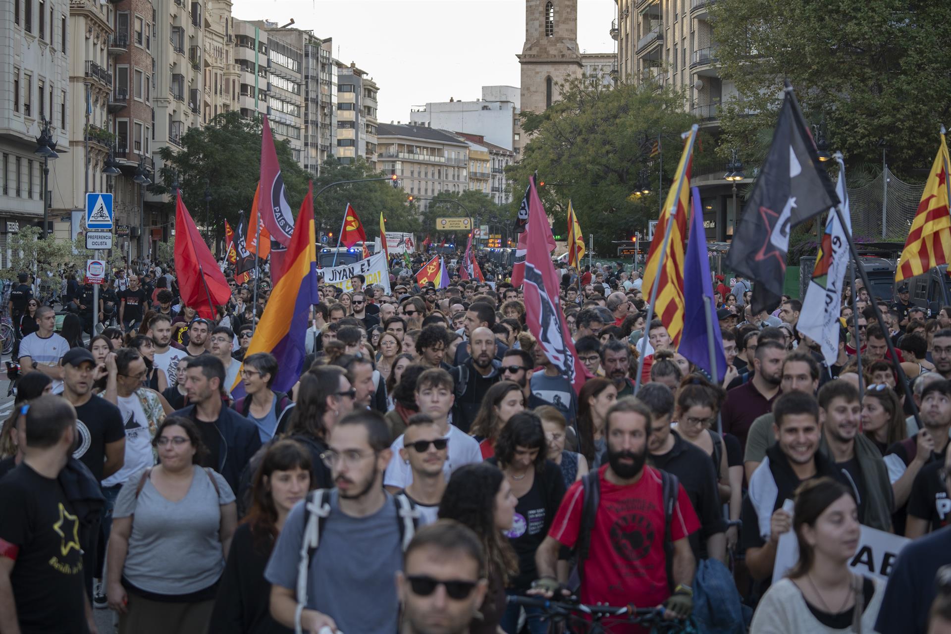 Dues manifestacions, una menys que l’any passat, recorreran València aquest 9 d’Octubre