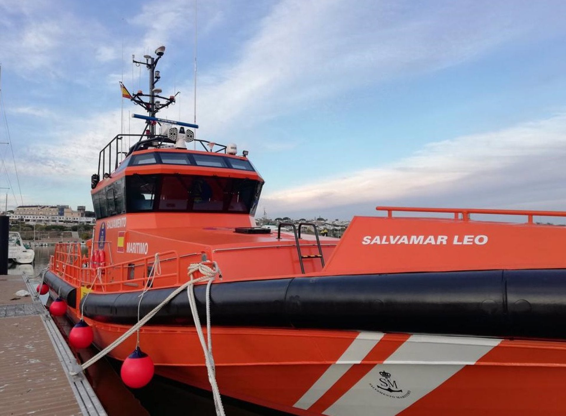 Rescatada una pastera a Alacant amb 11 homes a bord