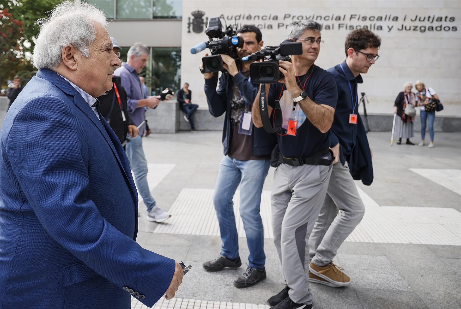 Alfonso Rus arribant a la Ciutat de la Justícia / Rober Solsona / EP