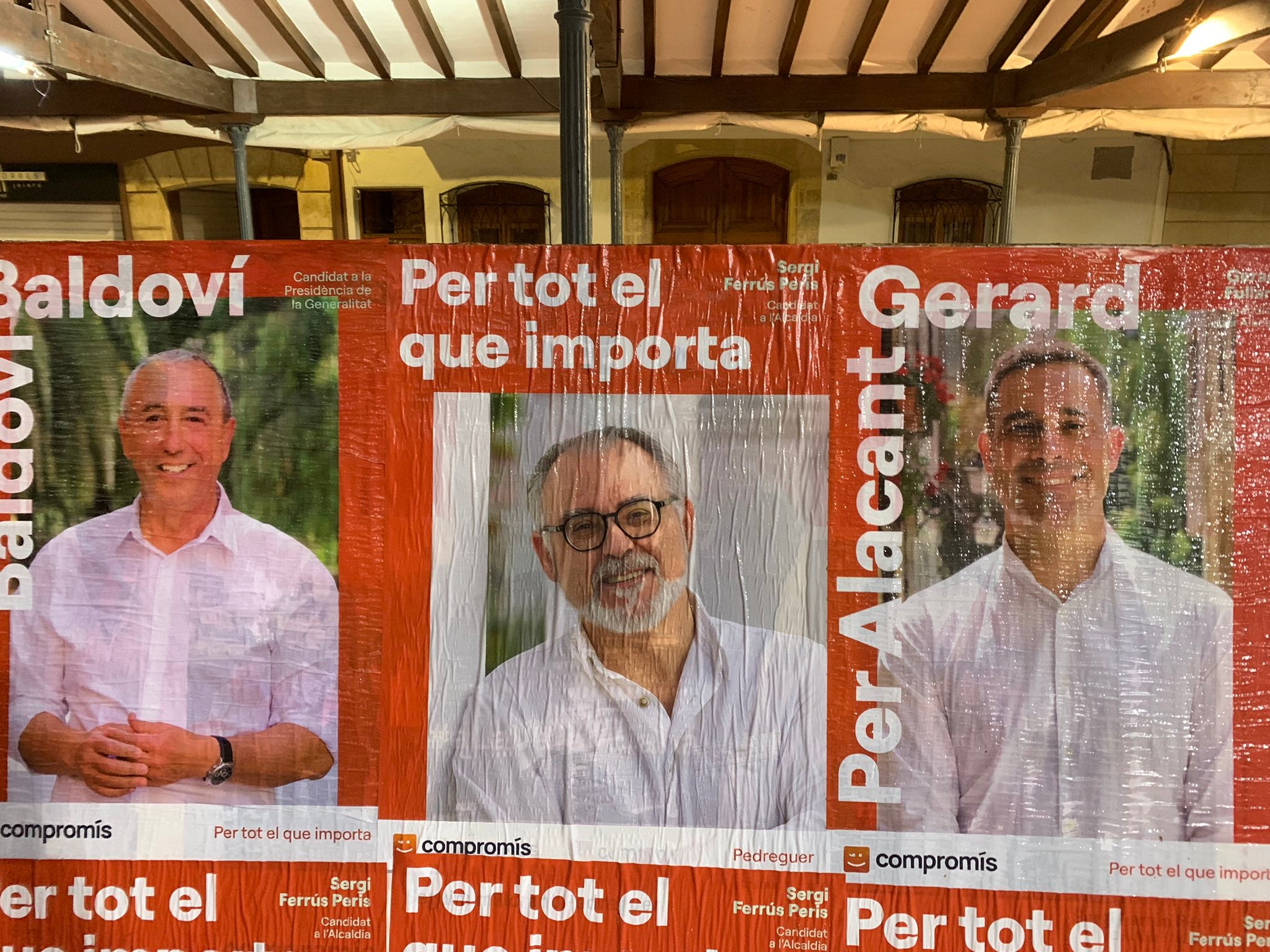 Demanen que els càrrecs de Compromís aporten a l’organització «el que els correspon»