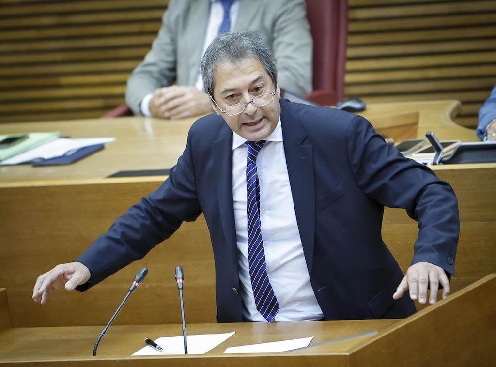 Vicente Barrera en una intervenció parlamentària