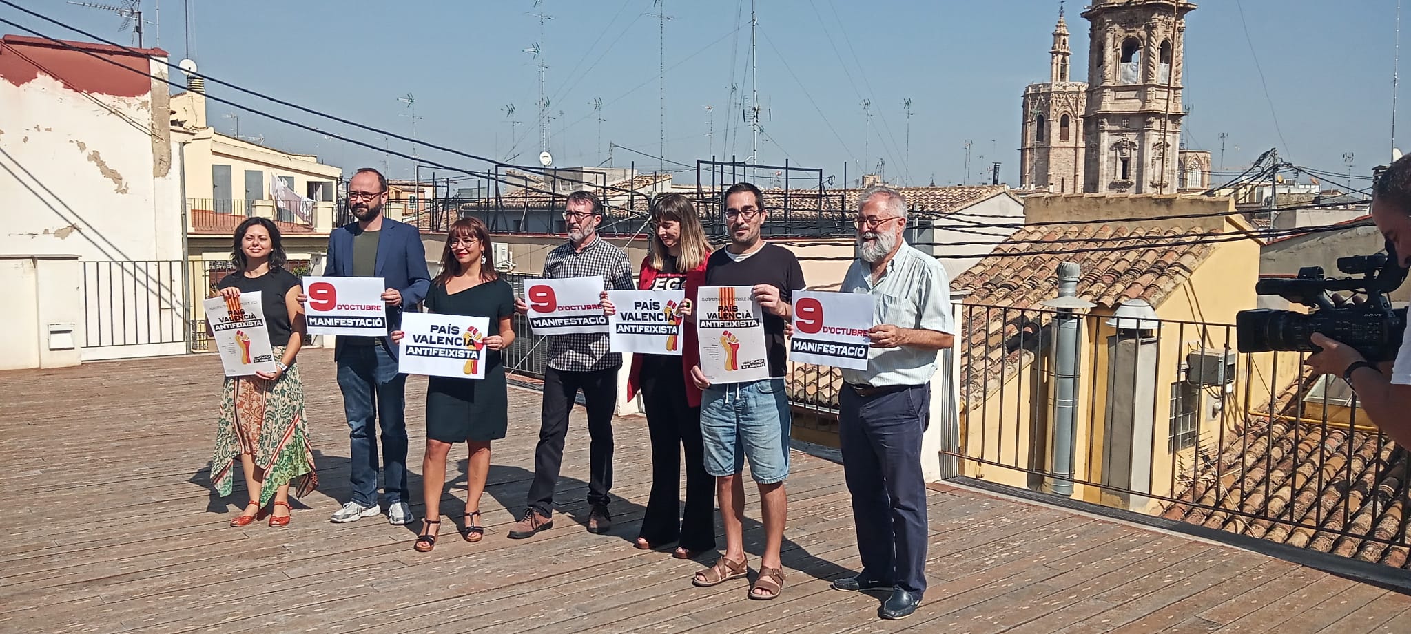 Representants de la Comissió 9 d'Octubre fan una crida a participar a la manifestació