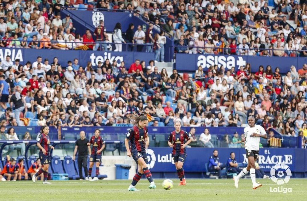 El Ciutat va viure un derbi amb 14.000 persones. L'entitat busca apropar-se a eixes xifres. Lliga F.