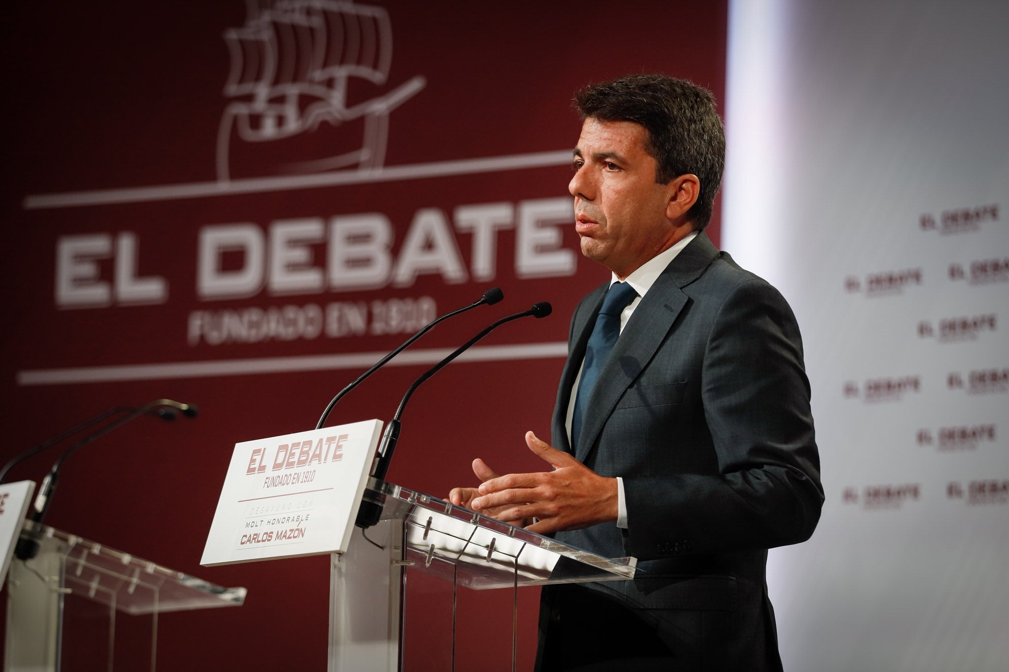 El president valencià, Carlos Mazón, al desdejuni del diari digital «El Debate»