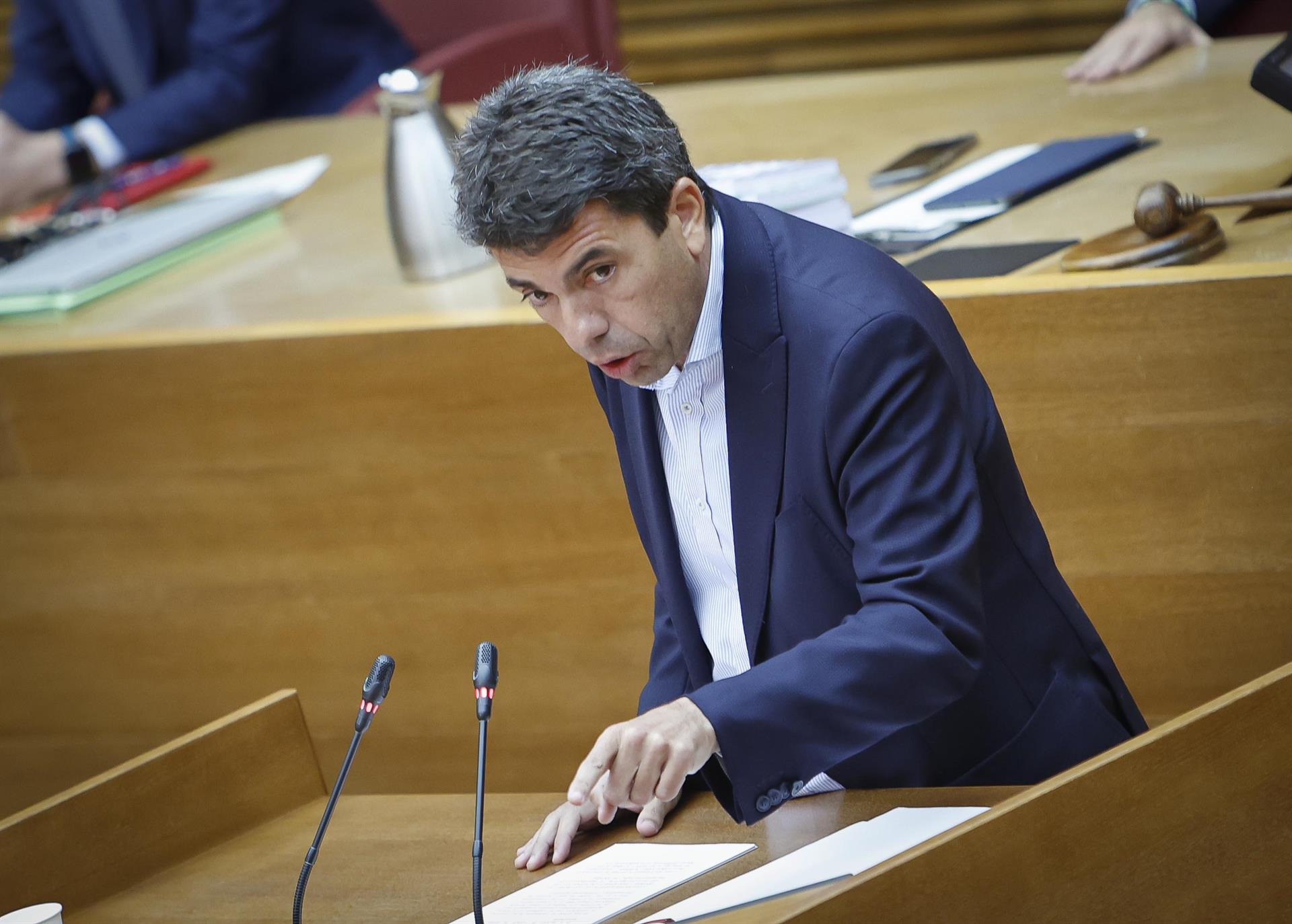El president valencià, Carlos Mazón, a les Corts Valencianes