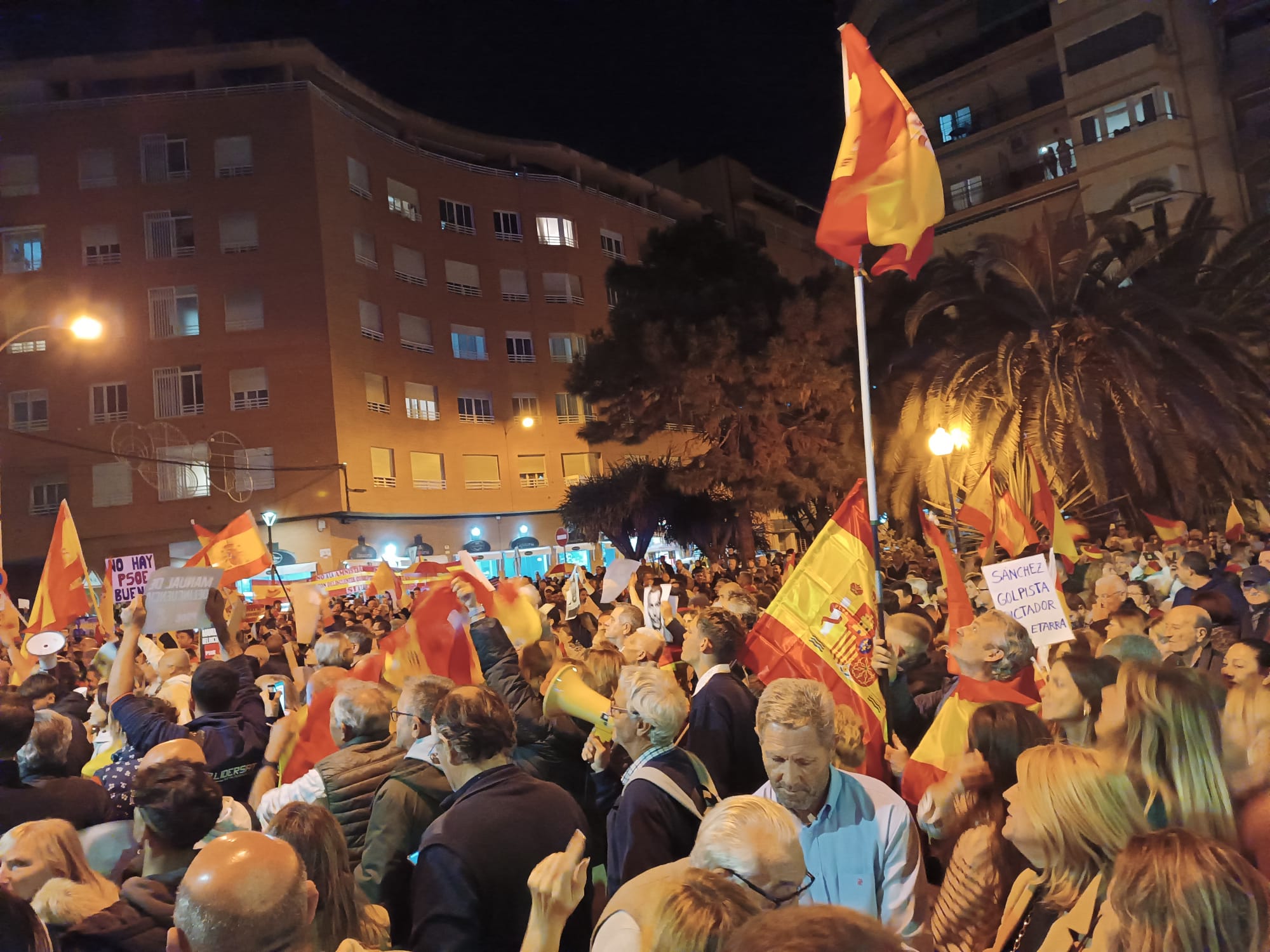 Concentració a Alacant contra l'amnistia (8 de novembre de 2023)