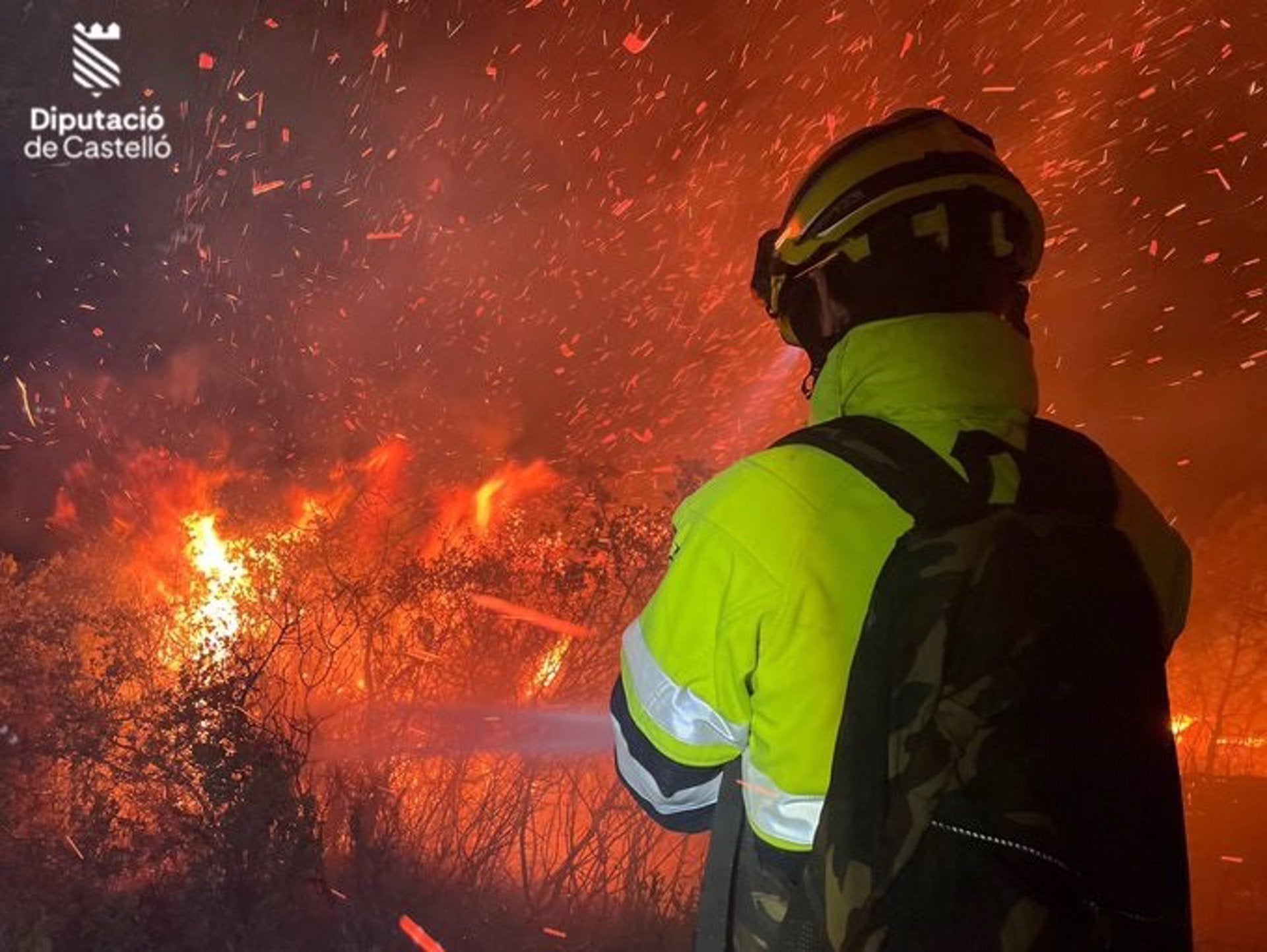 Treballs d'extinció de l'incendi forestal a les Useres | Bombers de la Diputació de Castelló