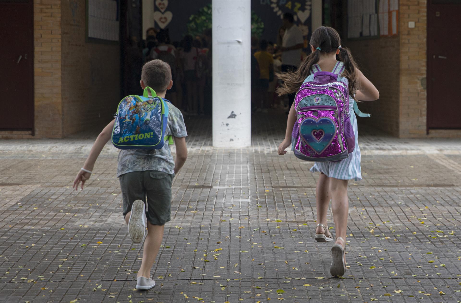 Alumnes en una escola | M. José López | RP