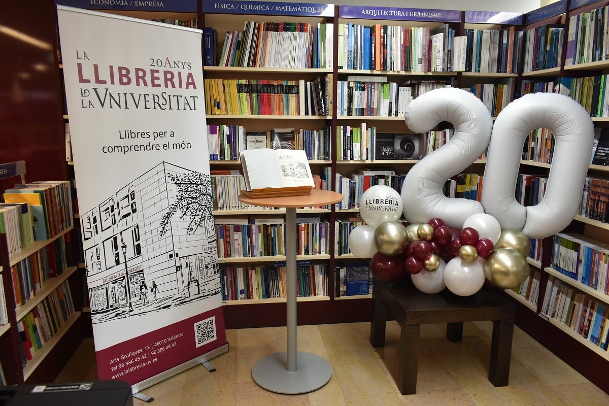 La Llibreria de la Universitat de València compleix 20 anys