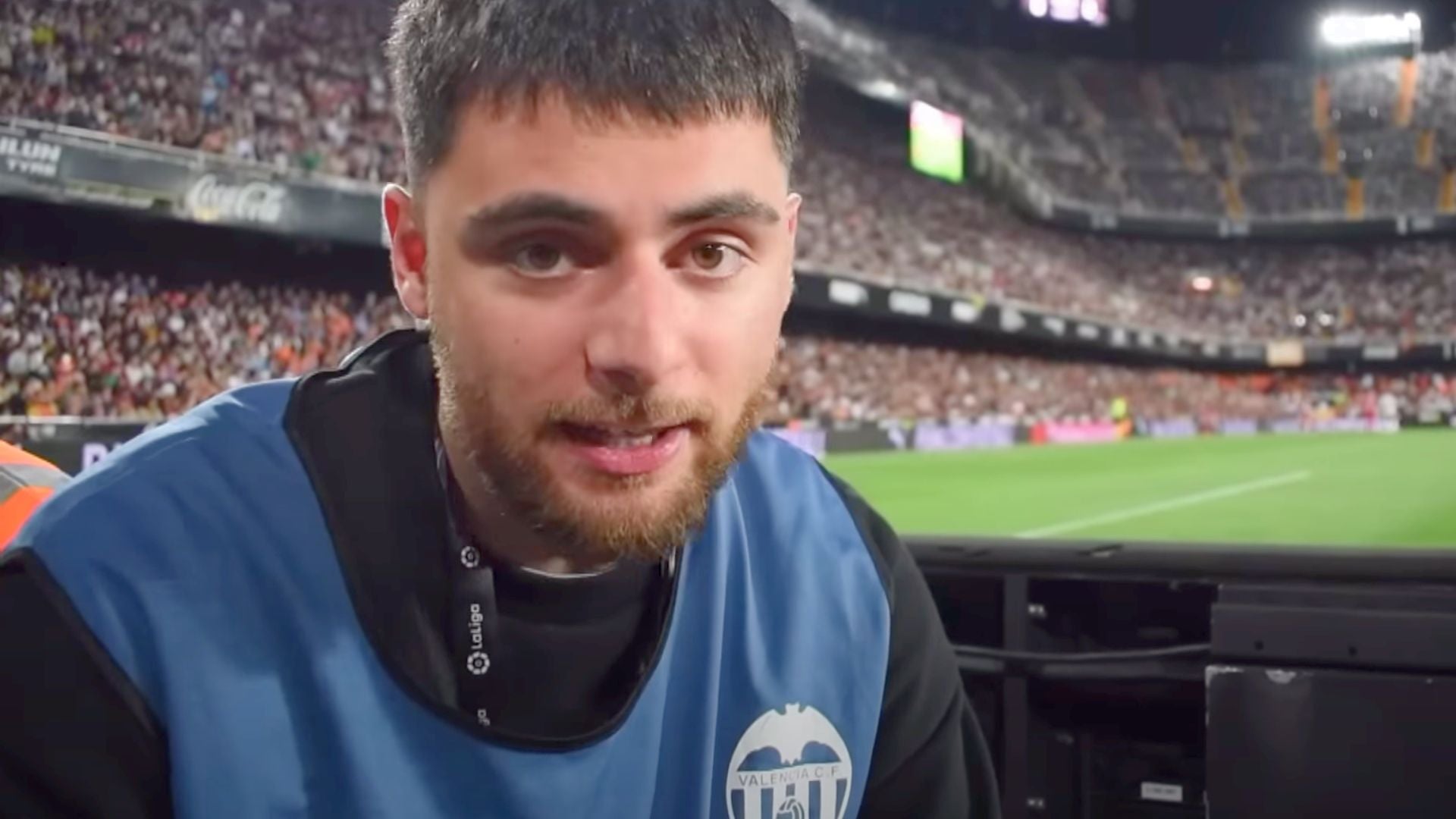 El periodista de DAZN va començar explicant històries arreu del futbol valencià | T1 Dorsal Doce DAZN