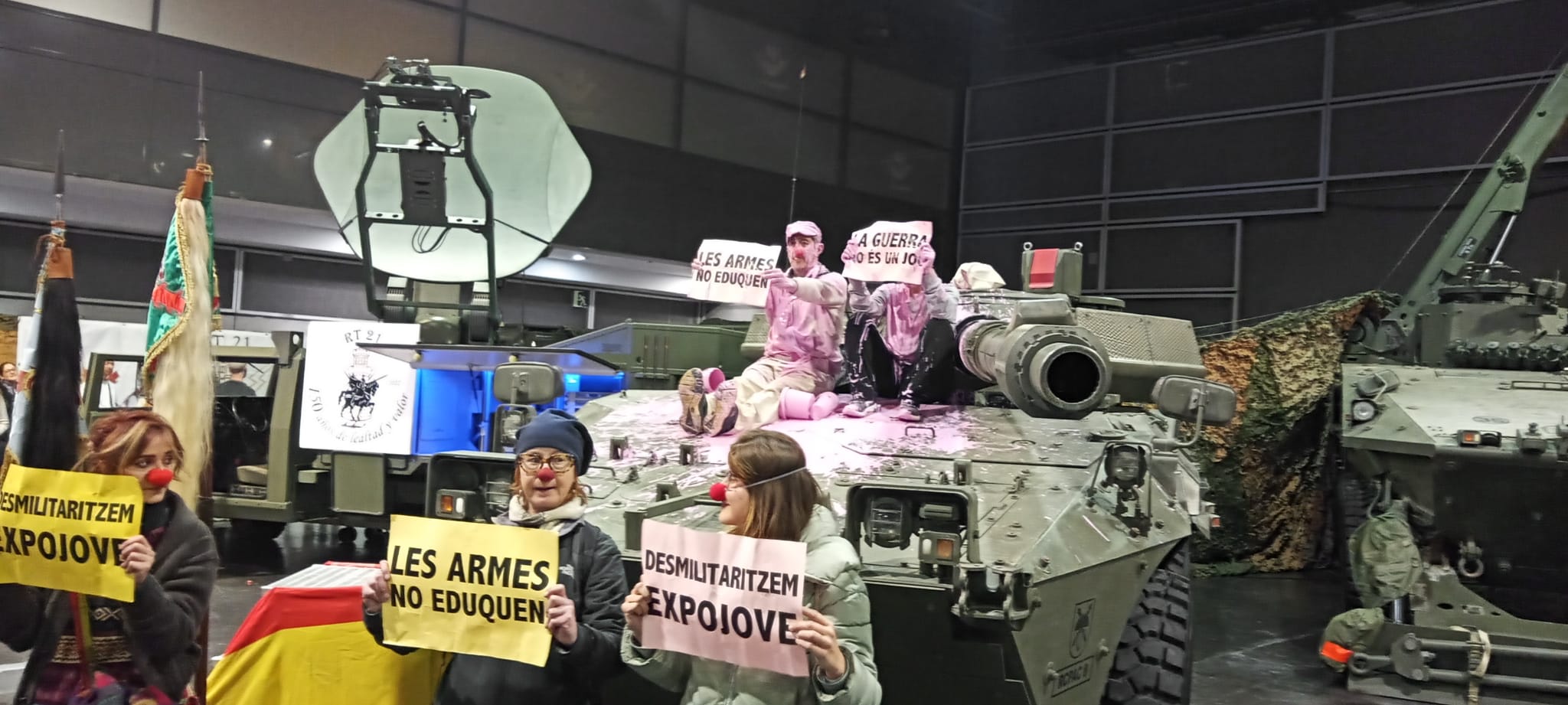 Acció antimilitarista a Expojove 2023