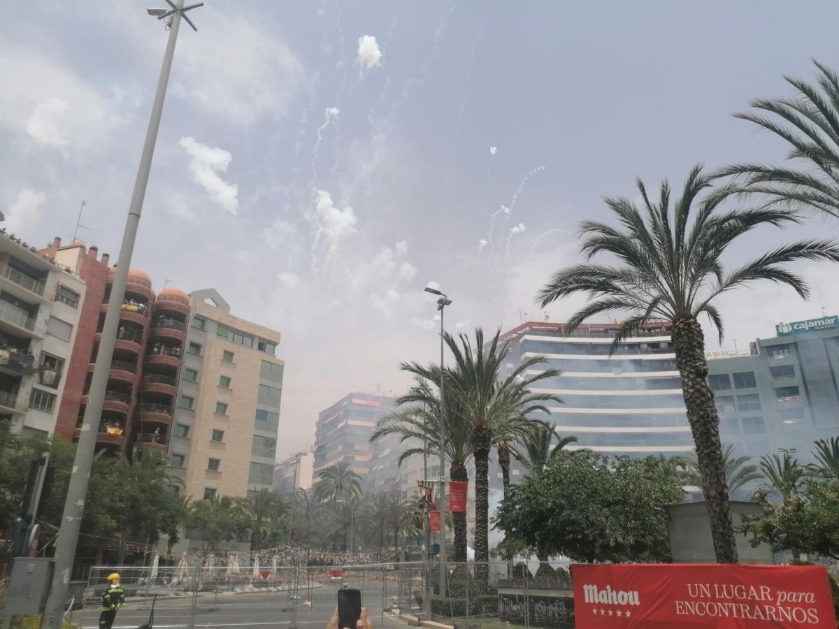 Mascletà a la plaça dels Cavalls d'Alacant / Europa Press