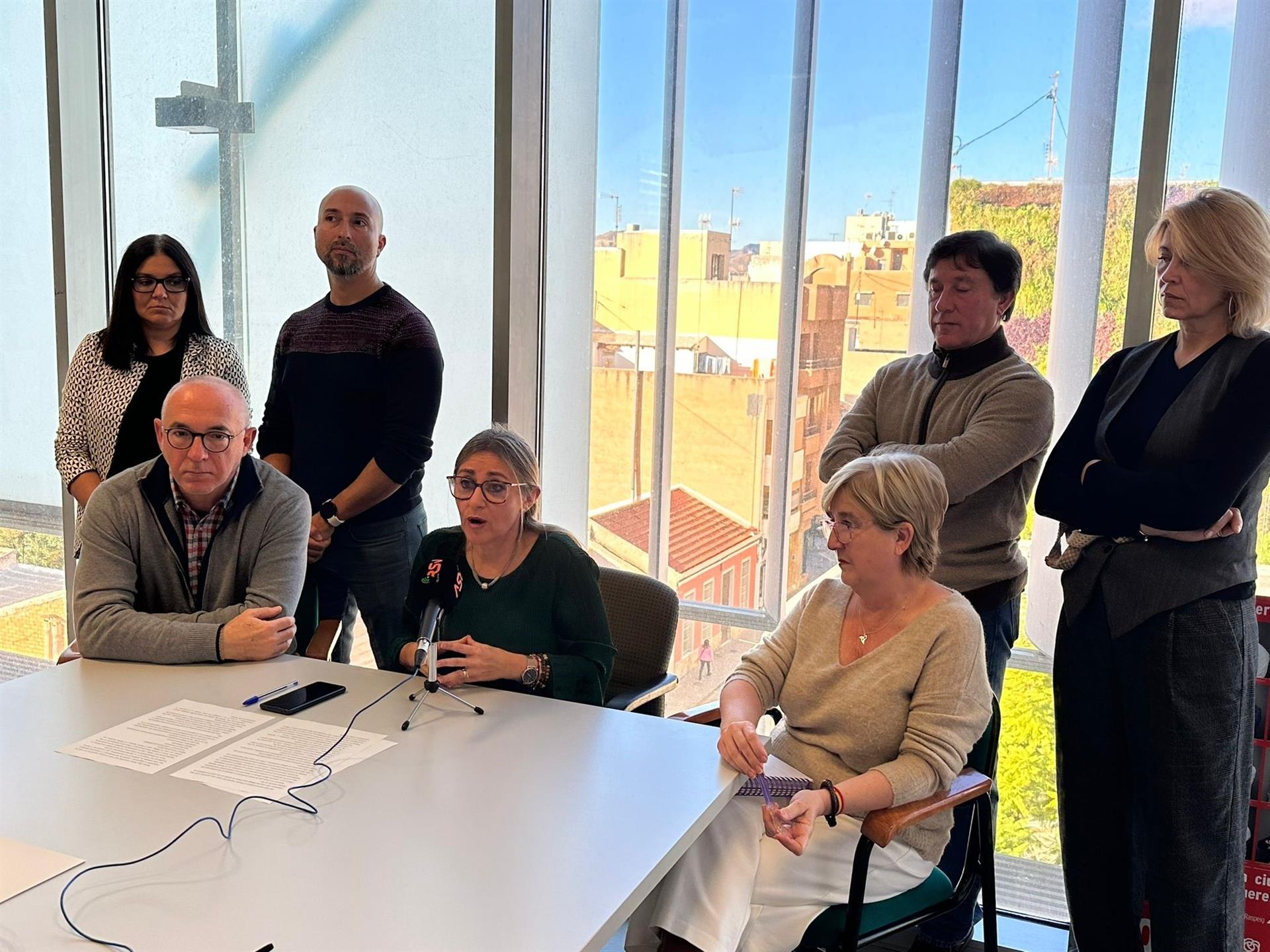 Regidos del PSPV a Sant Vicent del Raspeig (l'Alacantí), amb la portaveu Asun París al centre / Europa Press