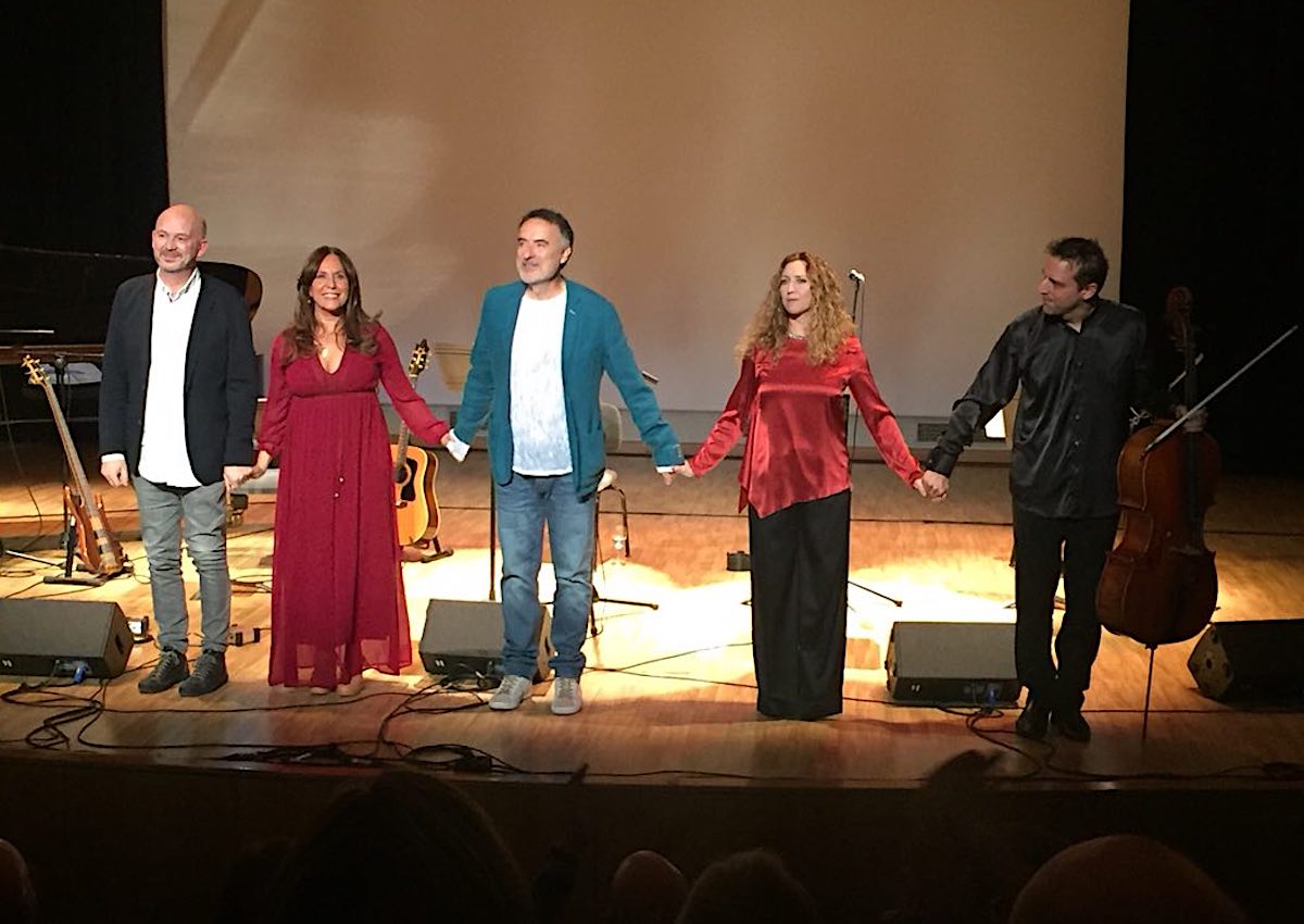 Concert «Odissea, el viatge de Ningú», d’Elies Monxolí, a la sala Rodrigo del Palau de la Música de València el 2017.  Nacho Mañó, Amàlia Garrigós, Elies Monxolí, Gisela Renes i David Apellániz