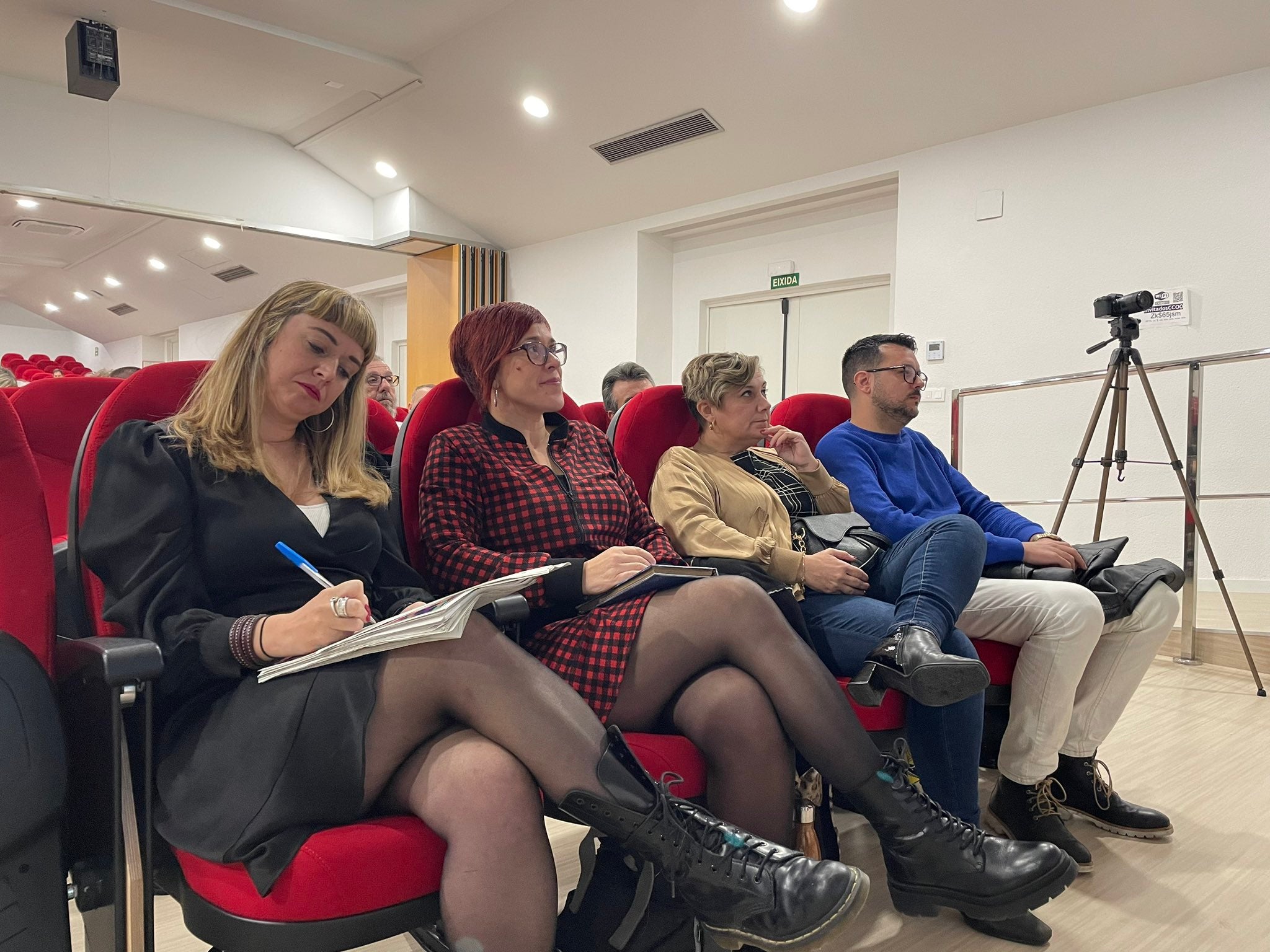 Dirigents de Més en un Consell Nacional