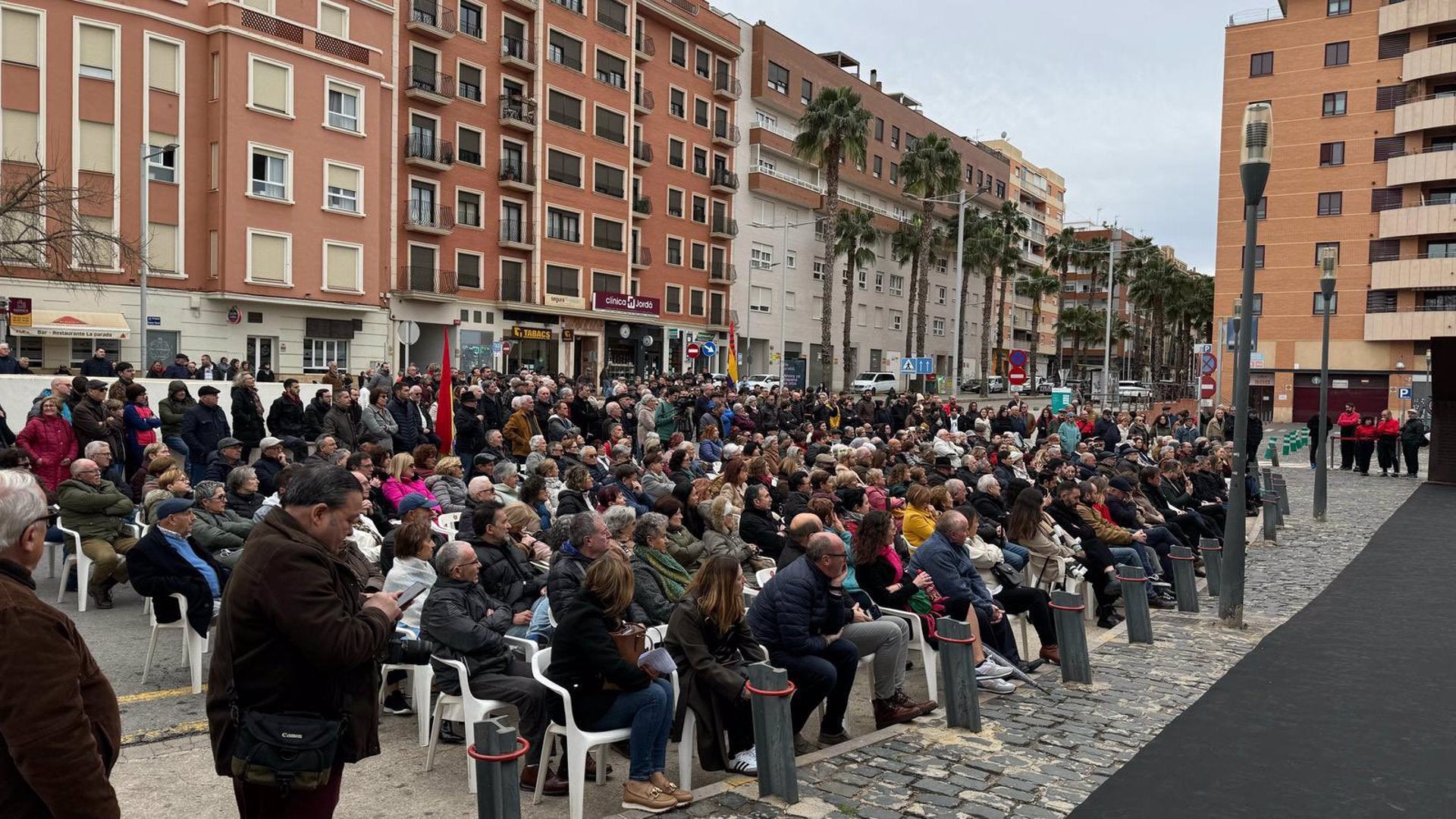 Homenatge a les víctimes del bombardeig feixista del 1939 a l'estació de Xàtiva