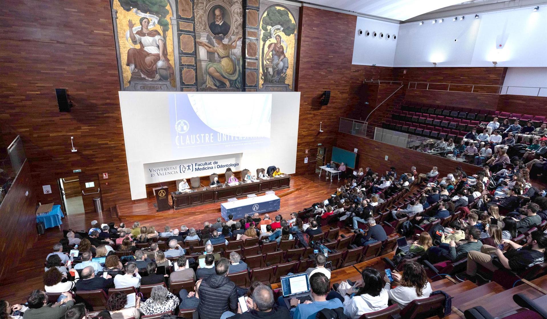 Reunió del Claustre de la Universitat de València | Alberto Gradolí