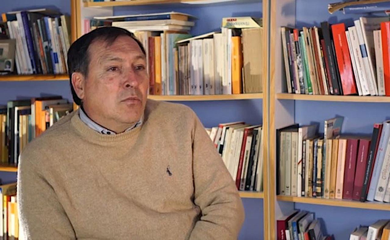 L'escriptor Toni Cucarella
