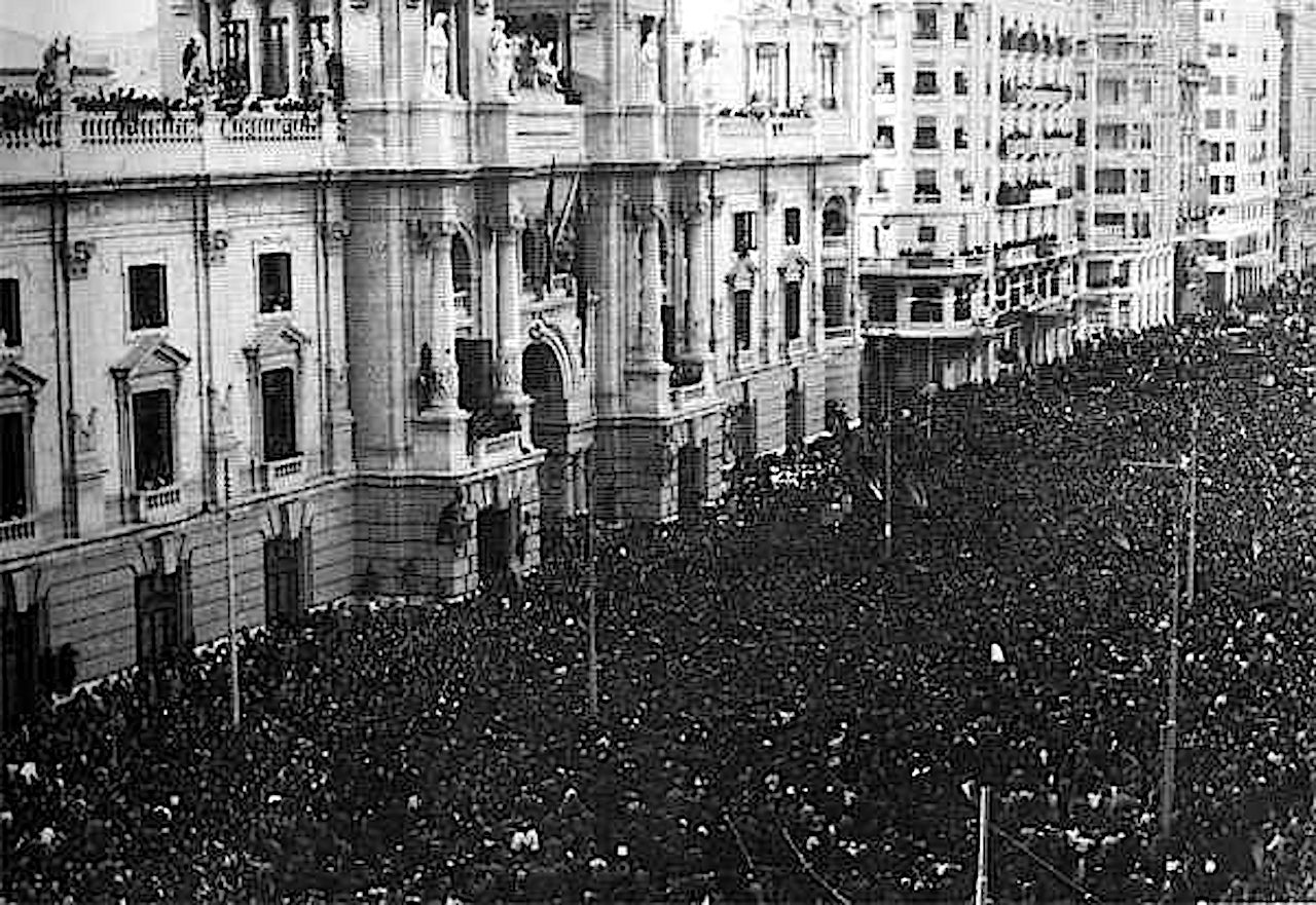 Proclamació de la II República espanyola des de l'Ajuntament de València