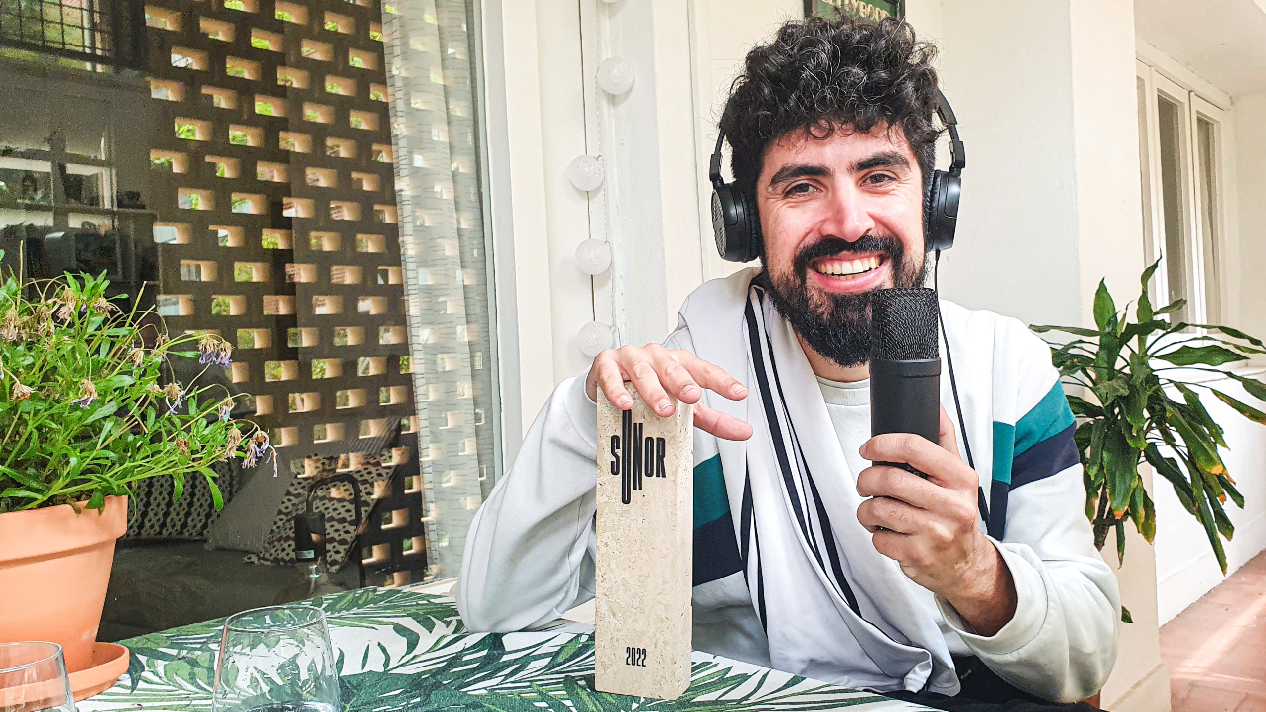 Vicent Ortega és el narrador titular del València CF per a DAZN i ha participat en 2 pòdcasts que han guanyat dos premis sonors | Josan Piqueres