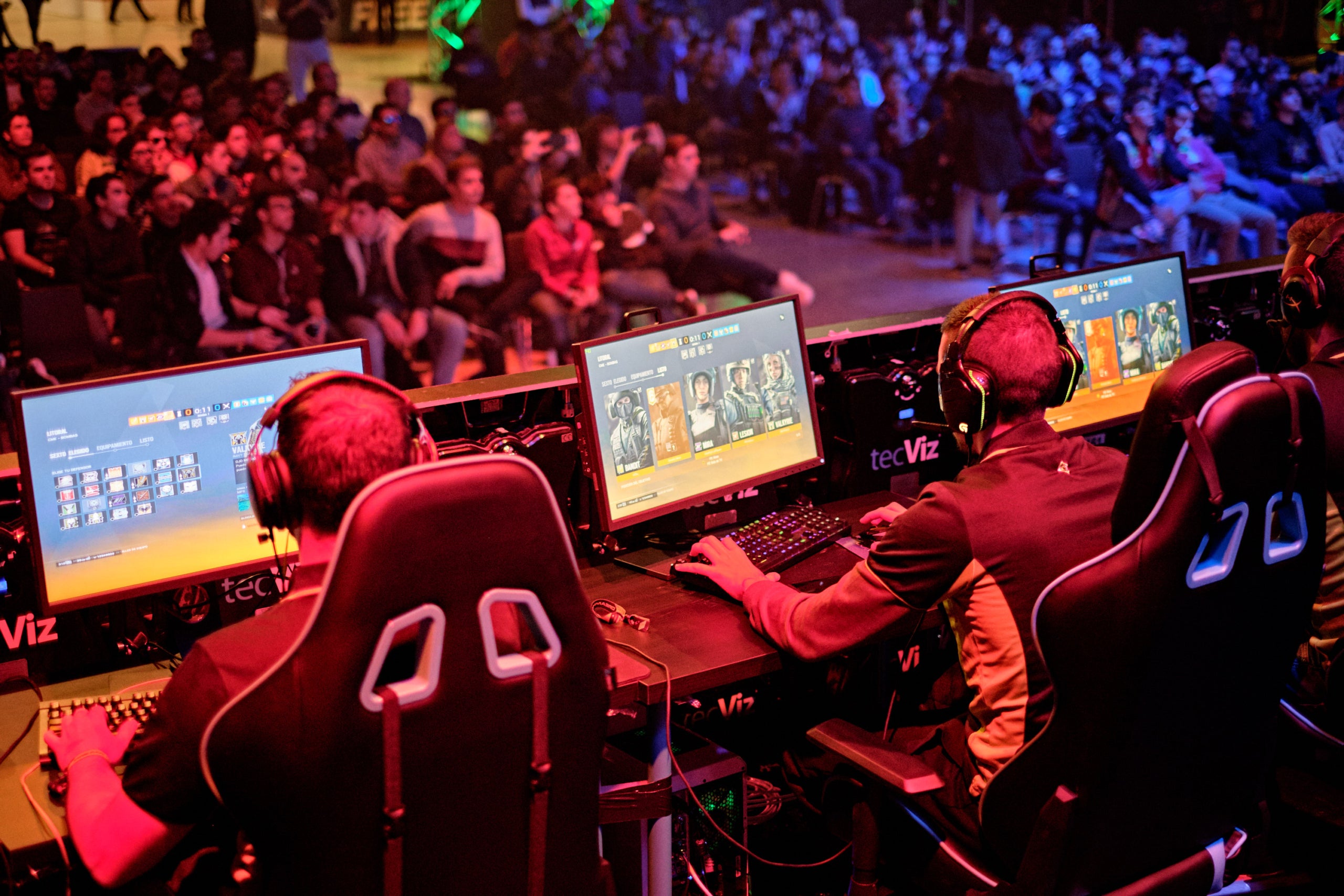 Jugadors de videojocs a DreamHack València, el 2024